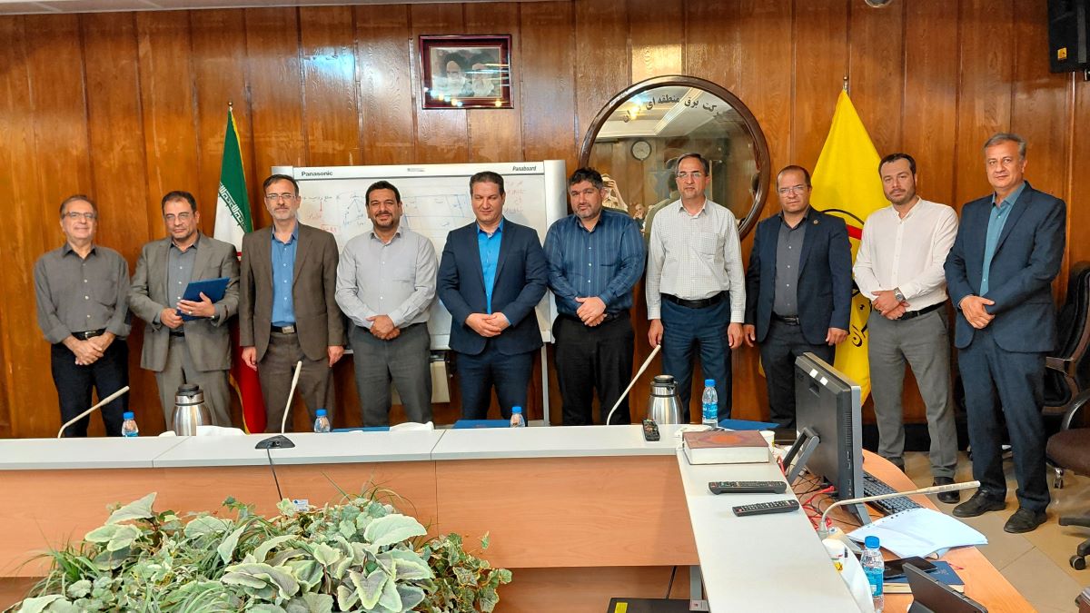 تقدیر از مدیرعامل، مدیران و کارکنان شرکت متانیر