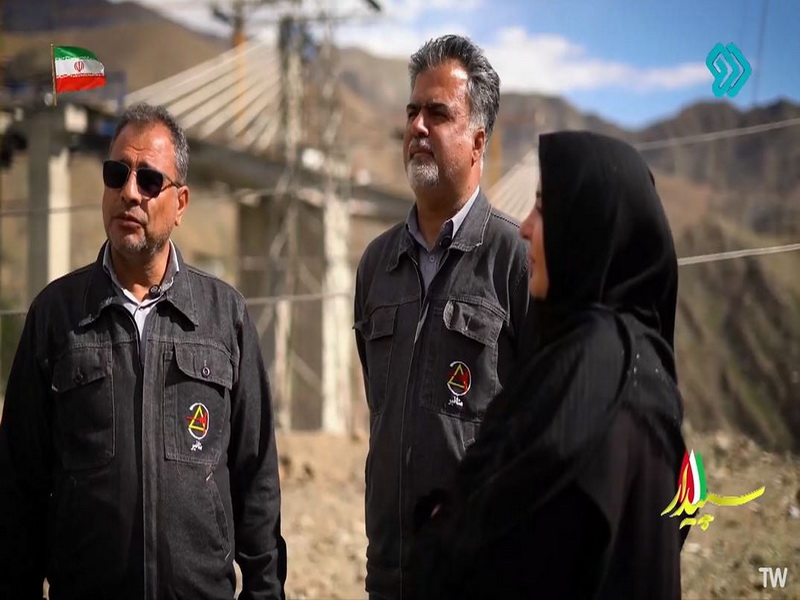 گزارش شبکه دو سیما از فعالیت متانیر در برقراری مجدد خطوط انتقال نیروی آسیب دیده در بمباران پل بیلقان کرج